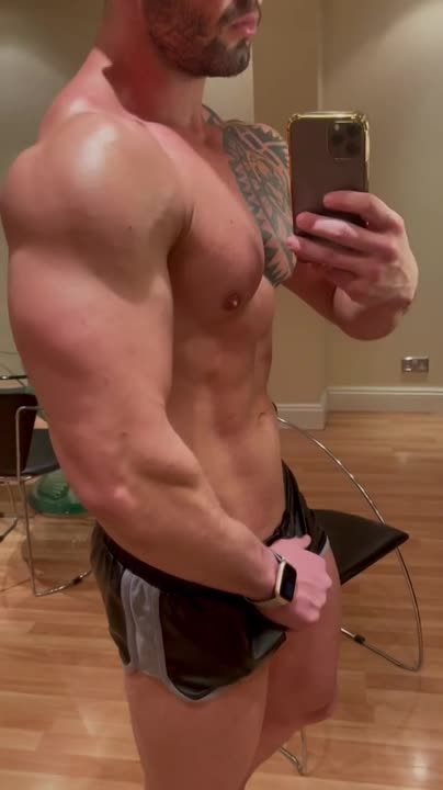 Gay Male Escort Bodybuilder Hollywood Glone